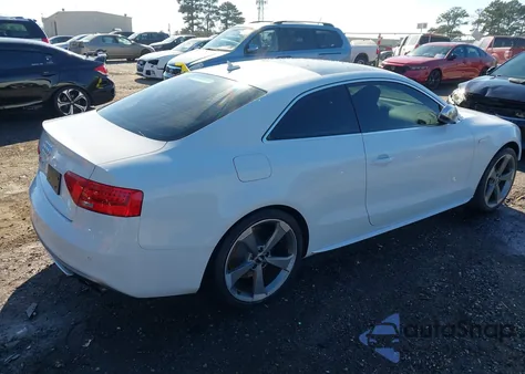 2013 Audi S5 3.0T Premium Plus z USA, uszkodzony, nr VIN WAUCGAFR5DA021170